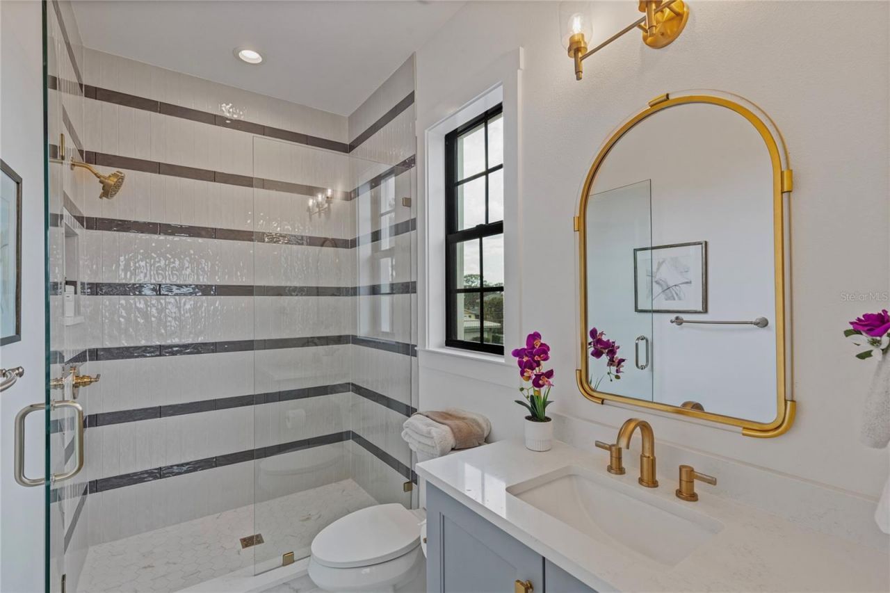 220 Ninetieth Avenue Ne, Saint Petersburg, FL 33702 Photo