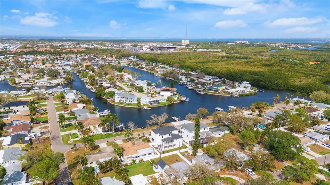 220 Ninetieth Avenue Ne, Saint Petersburg, FL 33702 Photo