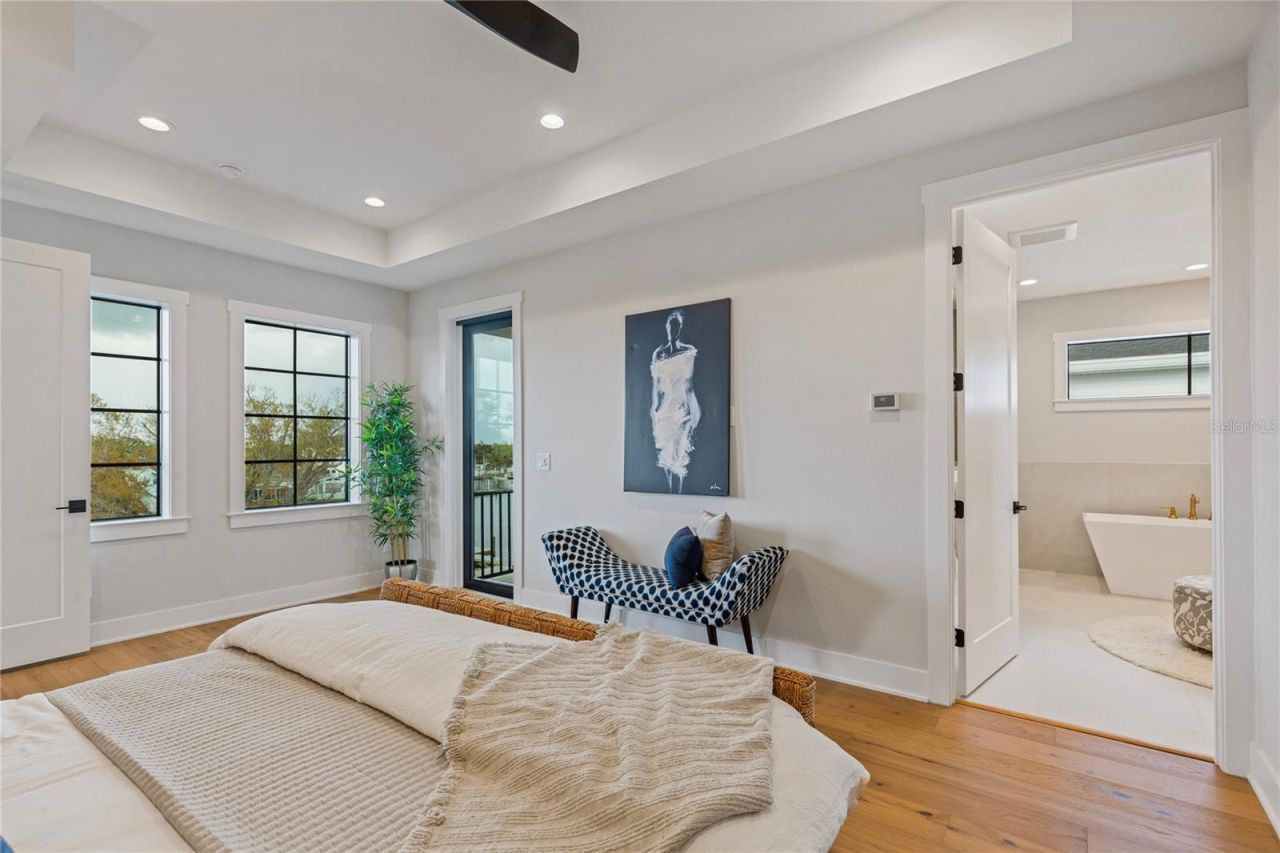 220 Ninetieth Avenue Ne, Saint Petersburg, FL 33702 Photo