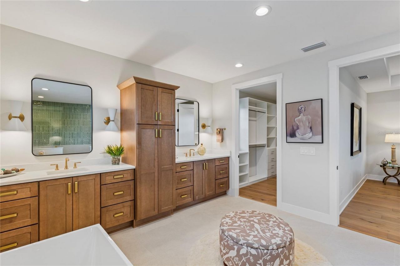 220 Ninetieth Avenue Ne, Saint Petersburg, FL 33702 Photo