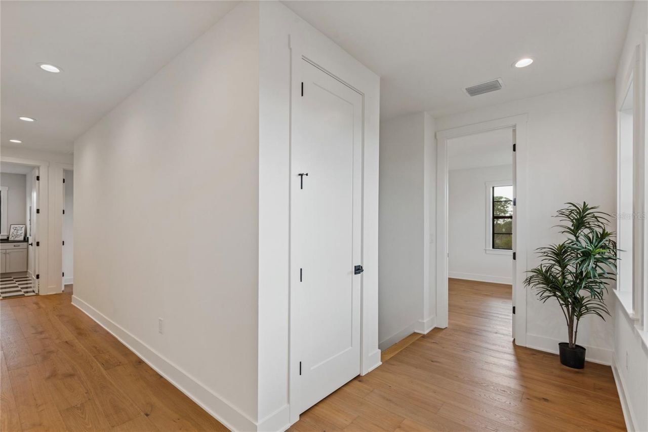 220 Ninetieth Avenue Ne, Saint Petersburg, FL 33702 Photo