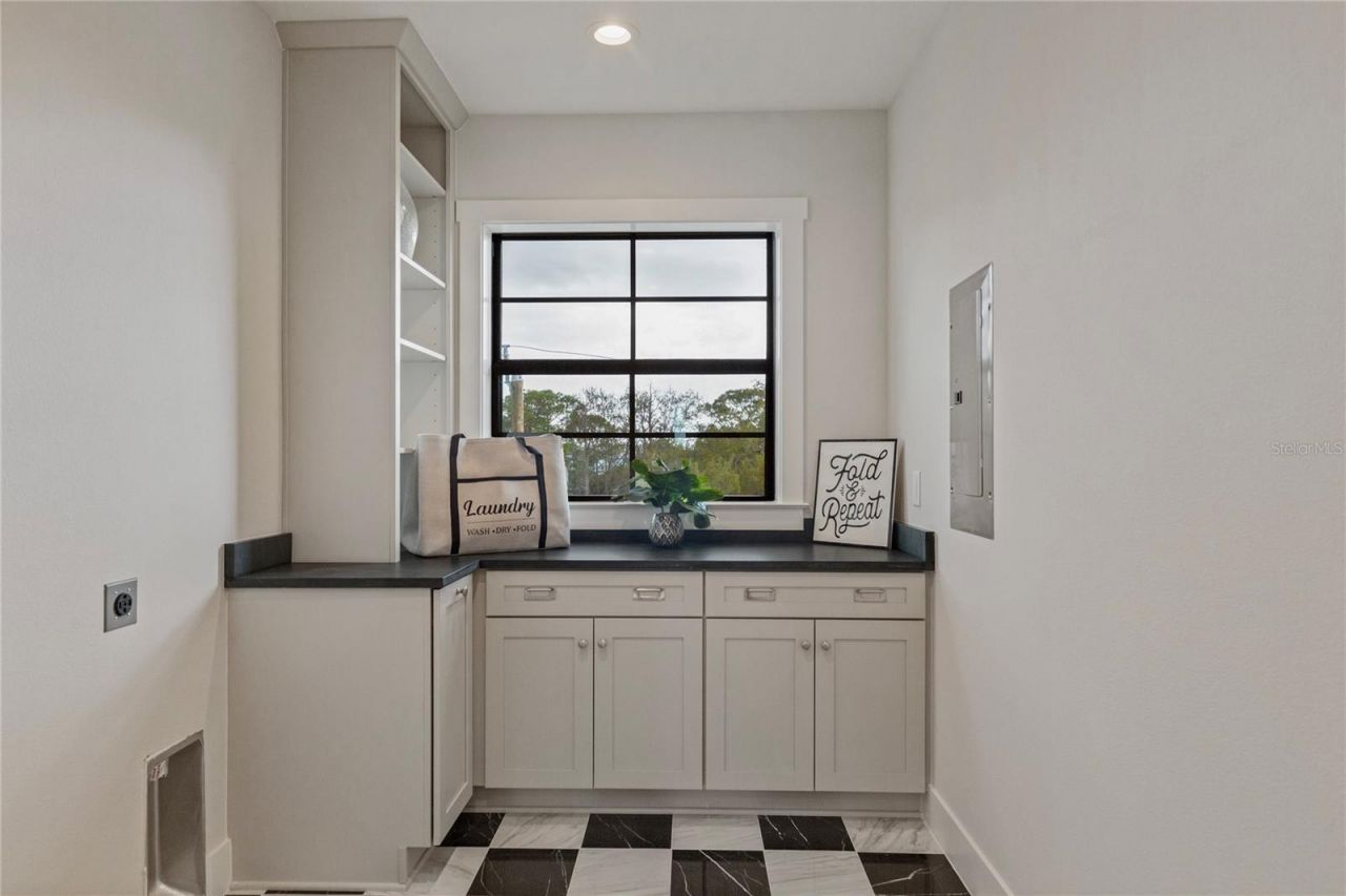 220 Ninetieth Avenue Ne, Saint Petersburg, FL 33702 Photo