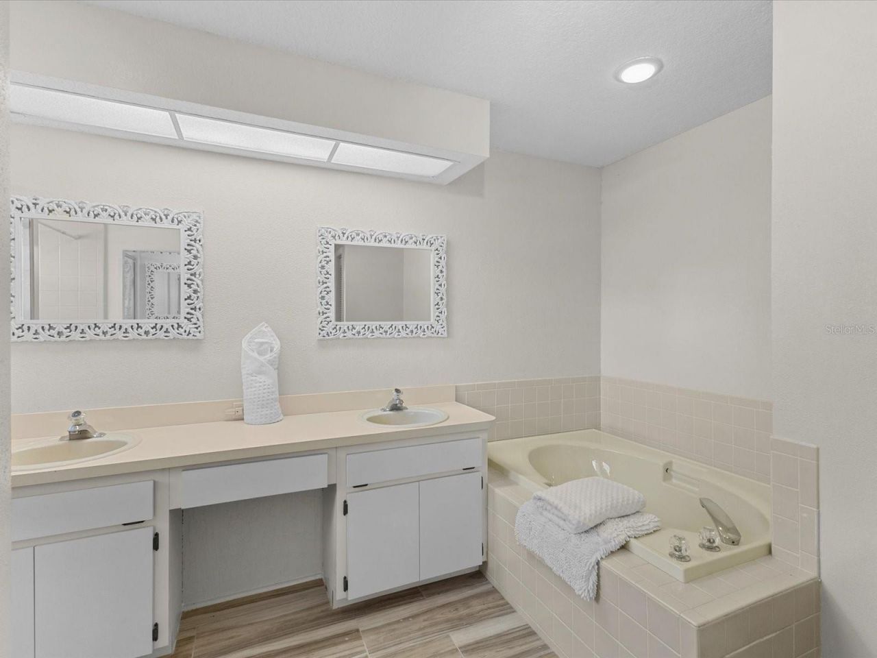 8052 Spring Hill Drive, Spring Hill, FL 34606 Photo