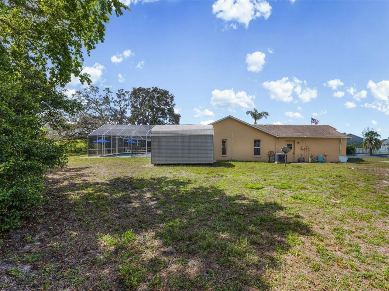 8052 Spring Hill Drive, Spring Hill, FL 34606 Photo