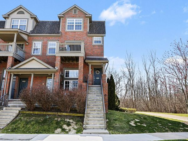 2904 Barclay Way, Ann Arbor, MI 48105