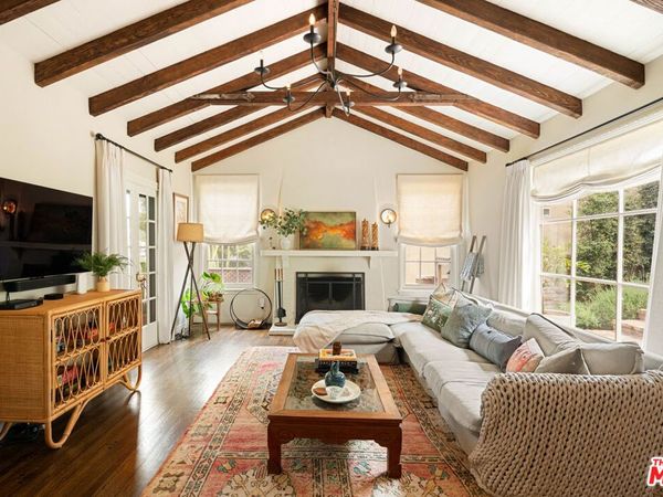 3734 Fredonia Drive, Los Angeles, CA 90068