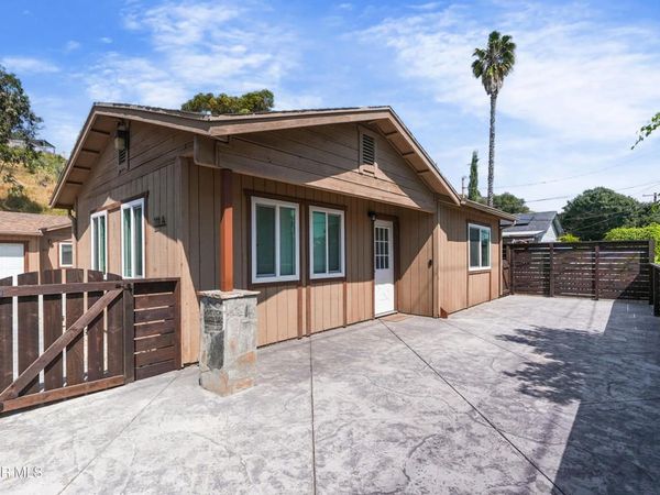 111 Everett Street, Unit A, Moorpark, CA 93021