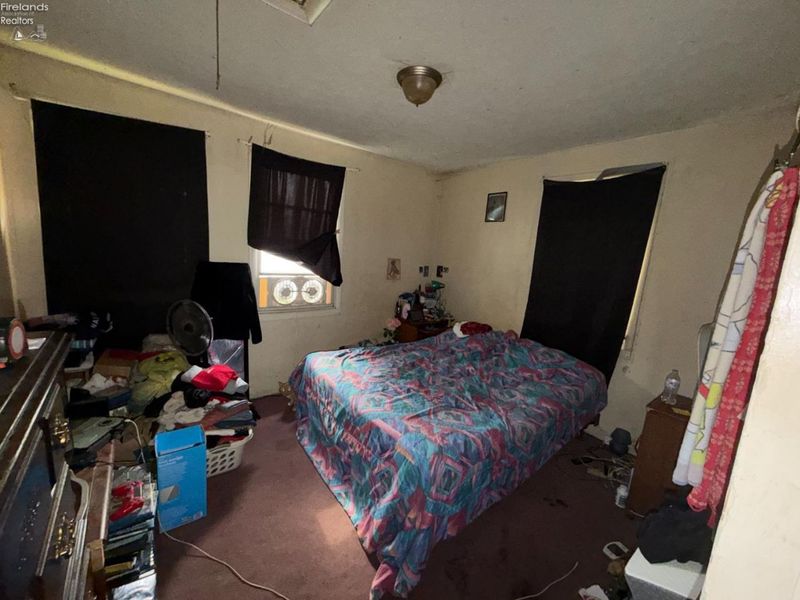 439 Erie Court, Port Clinton, OH 43452 Photo 3