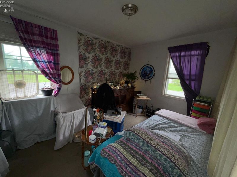 439 Erie Court, Port Clinton, OH 43452 Photo 4