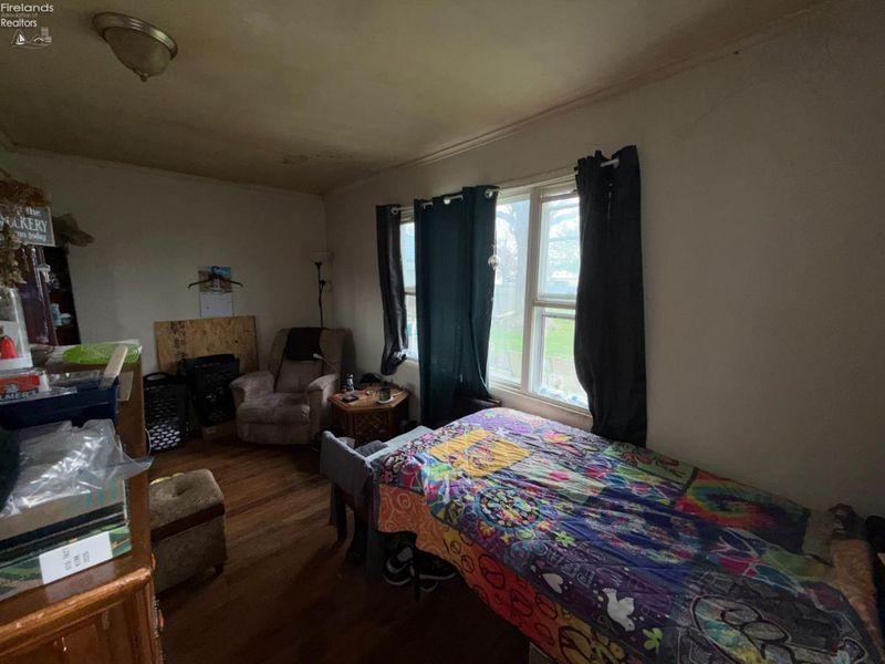 439 Erie Court, Port Clinton, OH 43452 Photo 6