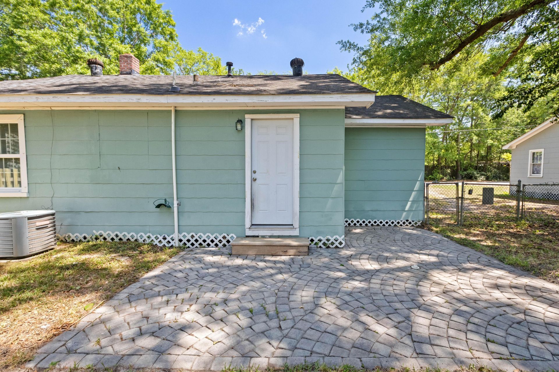 5721 Edison Avenue Photo 12