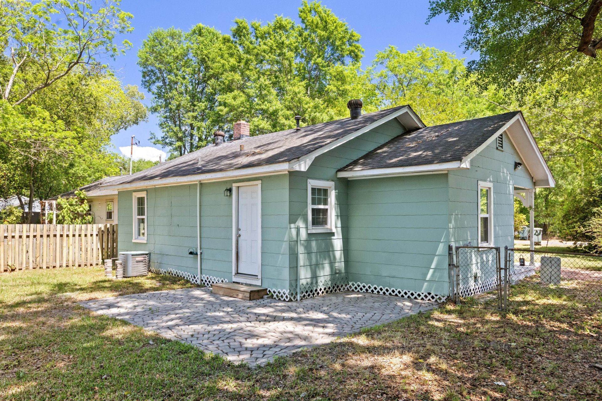 5721 Edison Avenue Photo 6