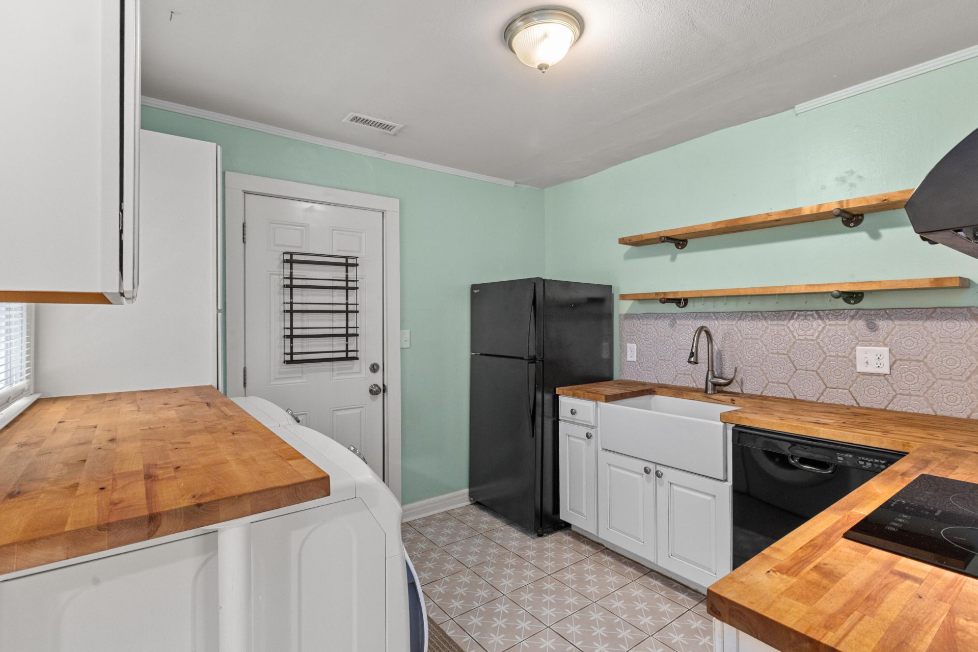 5721 Edison Avenue Photo 9