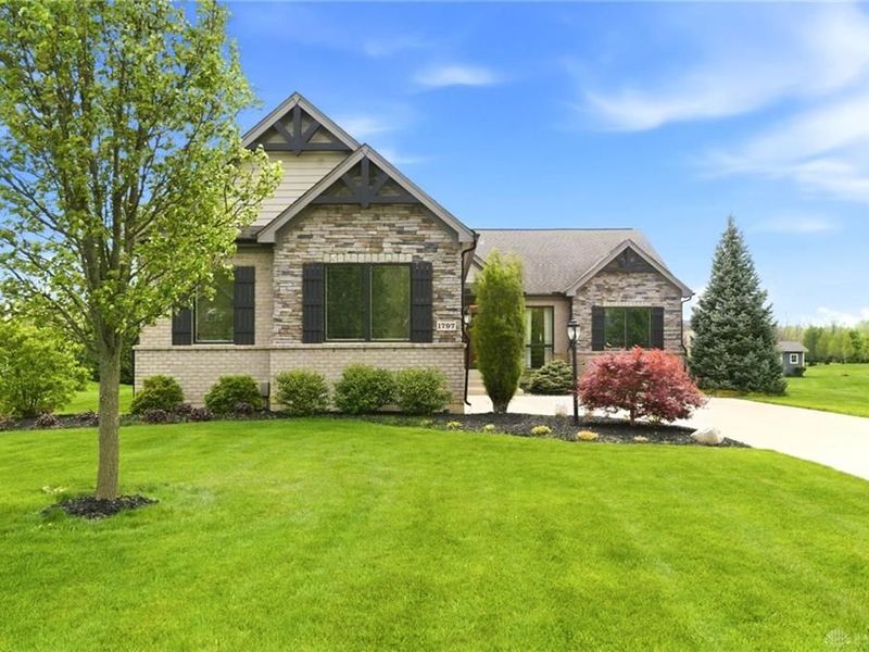 1797 Grand Cypress Boulevard, Clearcreek Township, OH 45068 Photo 2