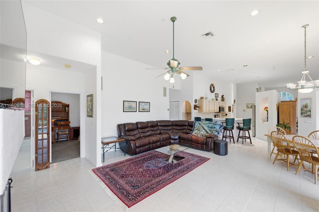 3038 Lakewood Dr, Weston, FL 33332 Photo