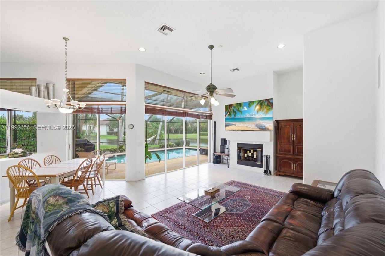 3038 Lakewood Dr, Weston, FL 33332 Photo