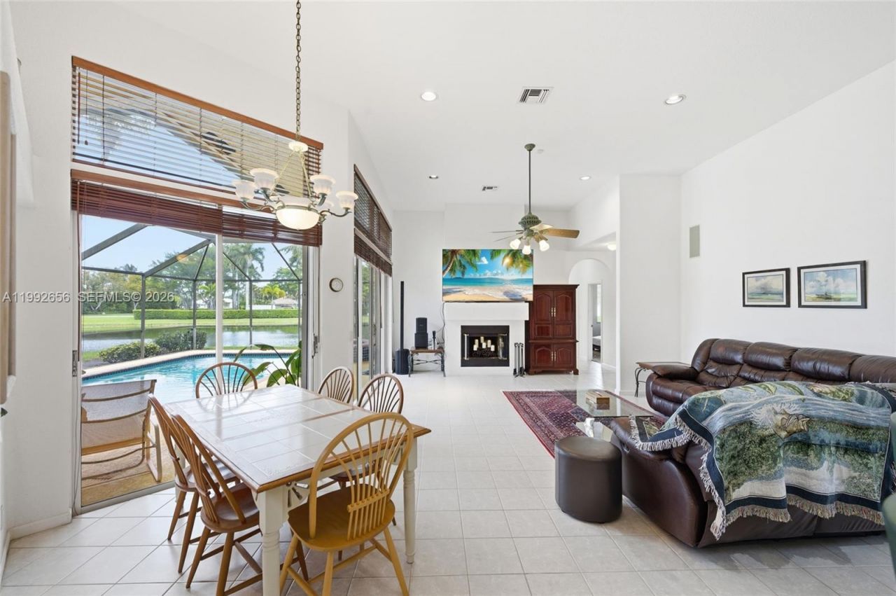 3038 Lakewood Dr, Weston, FL 33332 Photo