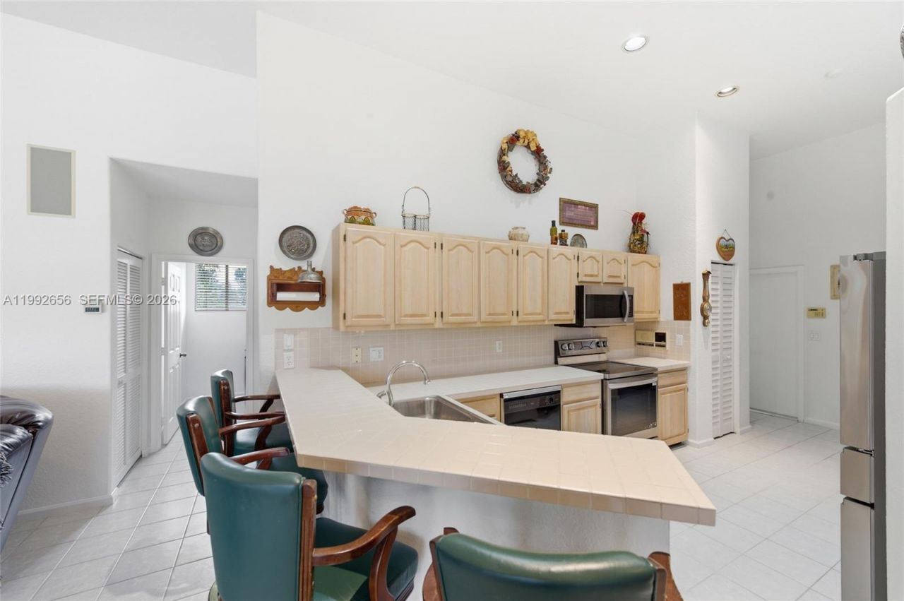 3038 Lakewood Dr, Weston, FL 33332 Photo