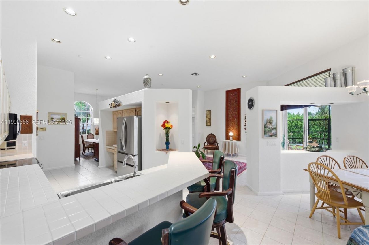 3038 Lakewood Dr, Weston, FL 33332 Photo