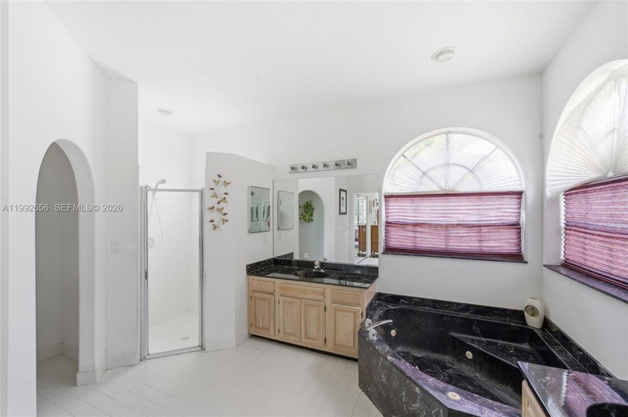 3038 Lakewood Dr, Weston, FL 33332 Photo