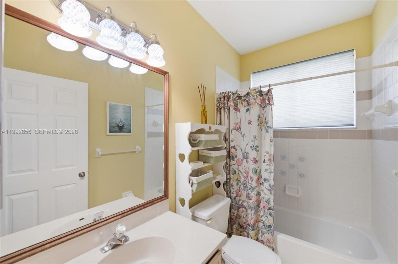 3038 Lakewood Dr, Weston, FL 33332 Photo