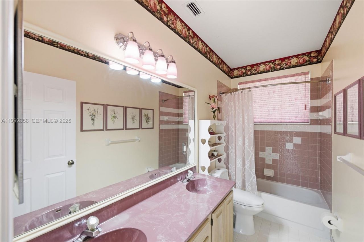 3038 Lakewood Dr, Weston, FL 33332 Photo