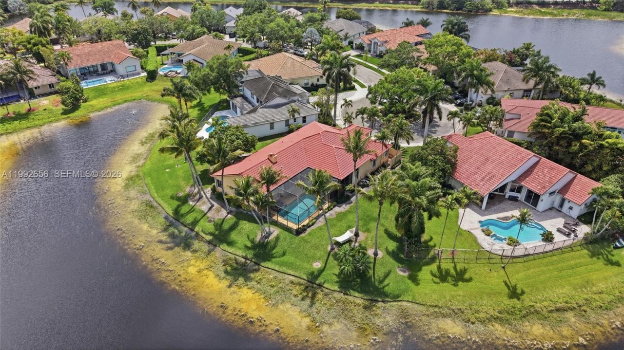 3038 Lakewood Dr, Weston, FL 33332 Photo
