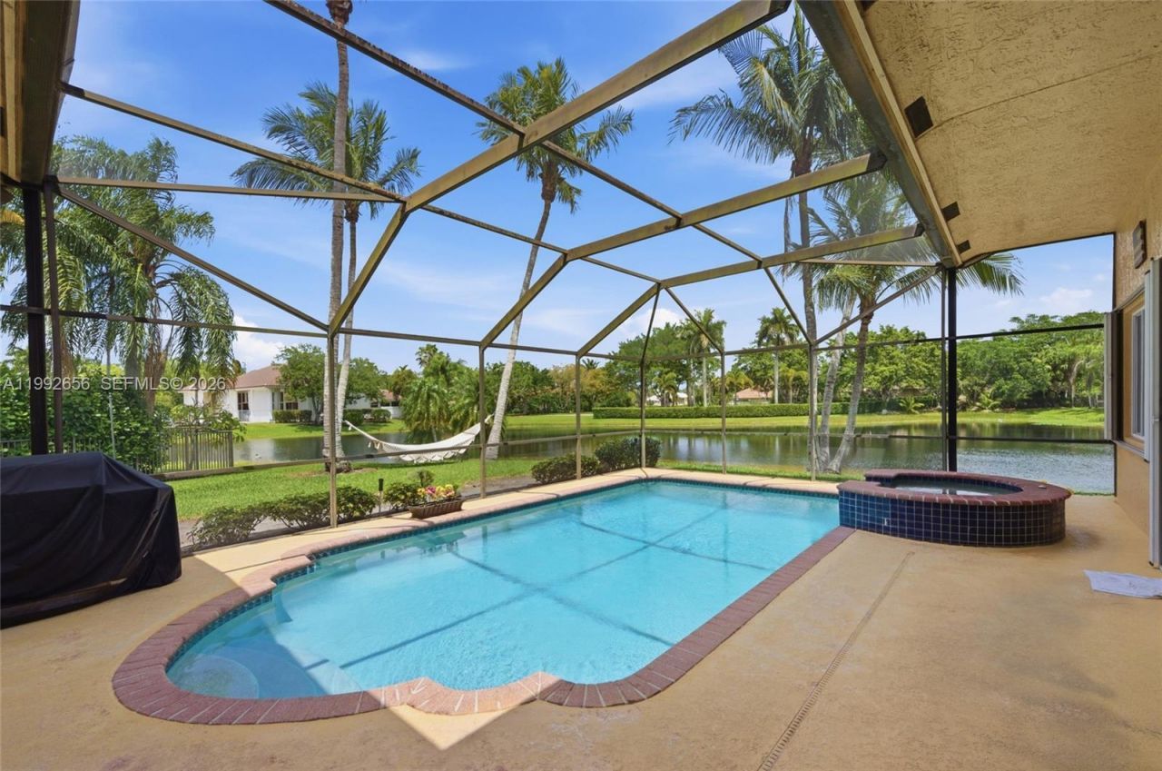 3038 Lakewood Dr, Weston, FL 33332 Photo