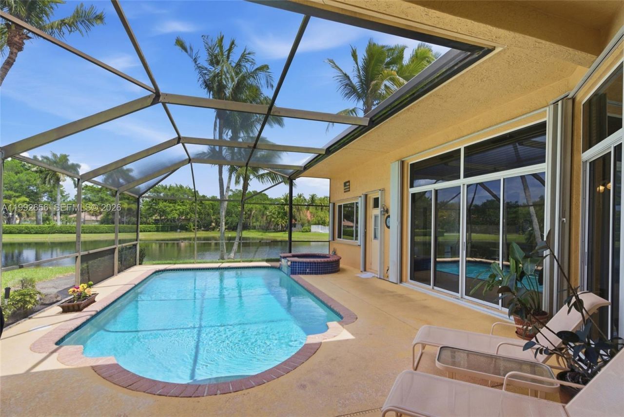 3038 Lakewood Dr, Weston, FL 33332 Photo