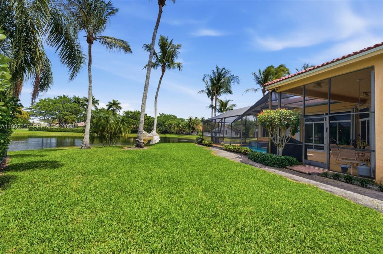 3038 Lakewood Dr, Weston, FL 33332 Photo