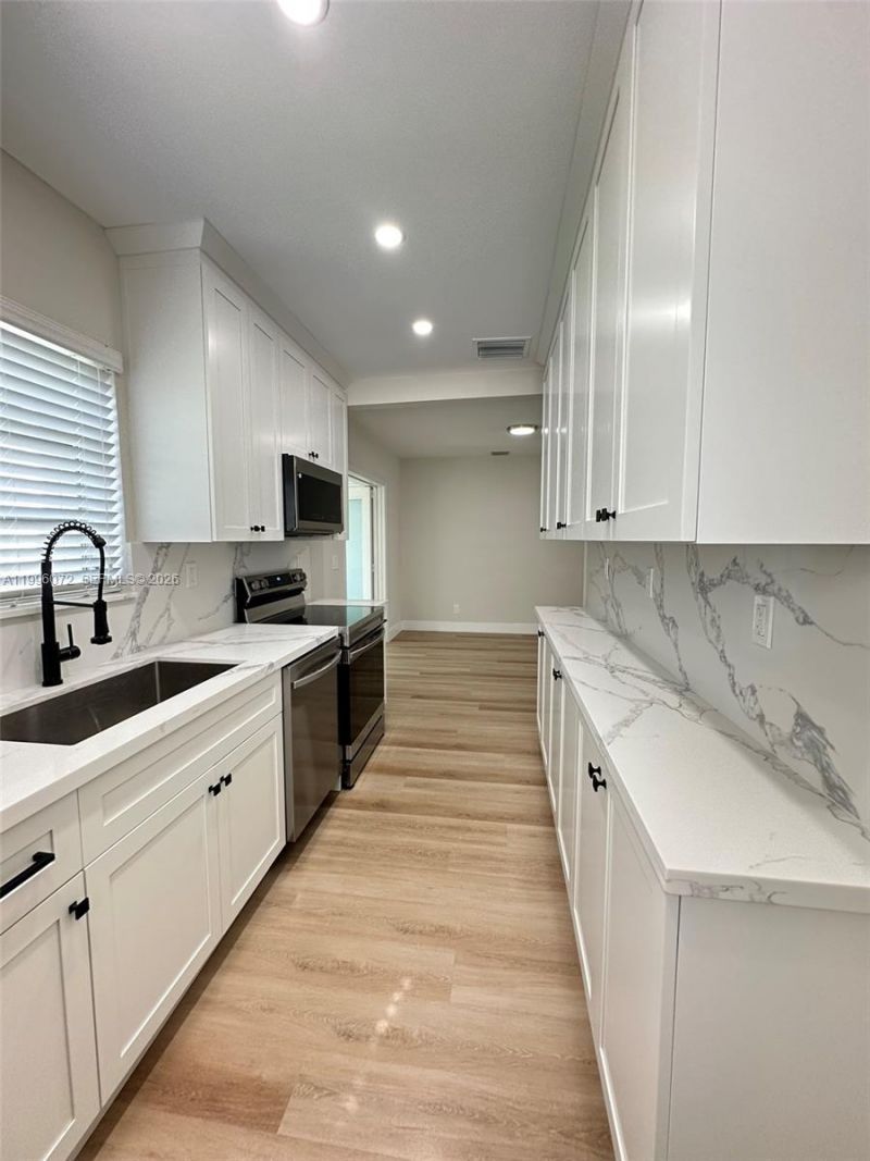 275 NE 115th St, Miami, FL 33161 Photo