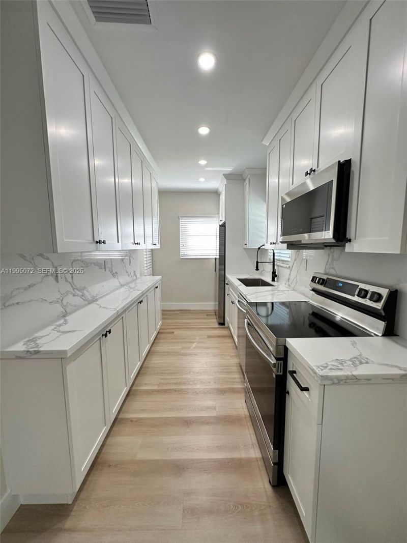 275 NE 115th St, Miami, FL 33161 Photo