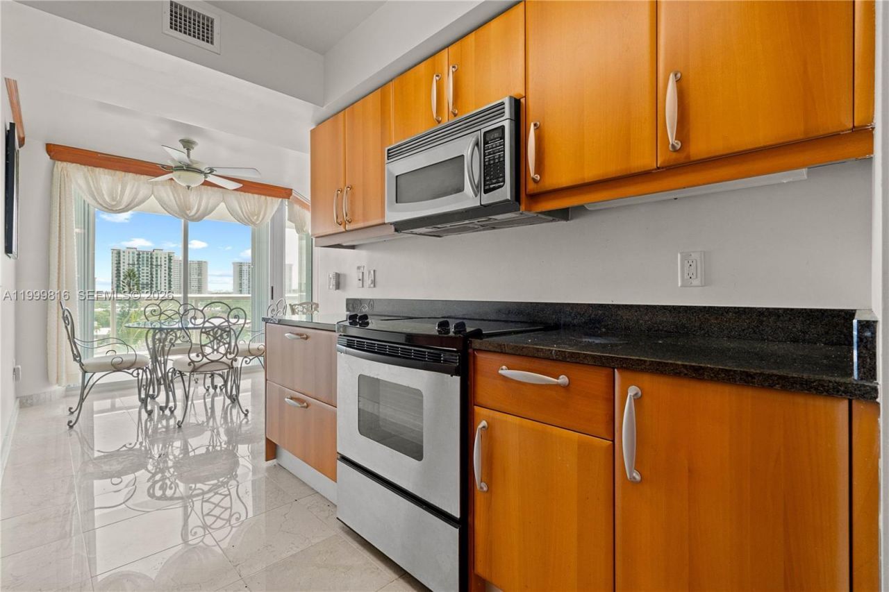 16500 Collins Ave, Unit 554, Sunny Isles Beach, FL 33160 Photo