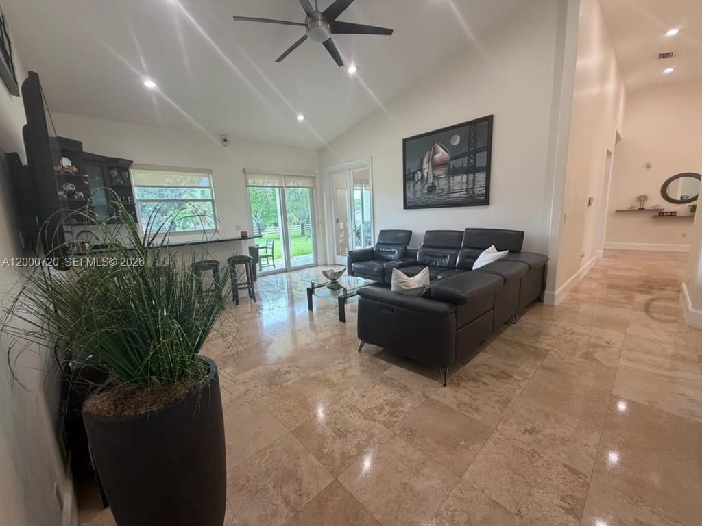 4810 SW 198th Ter, Southwest Ranches, FL 33332 Photo