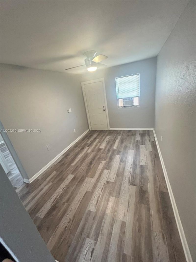 161 NW 15th St, Unit 3, Miami, FL 33136 Photo