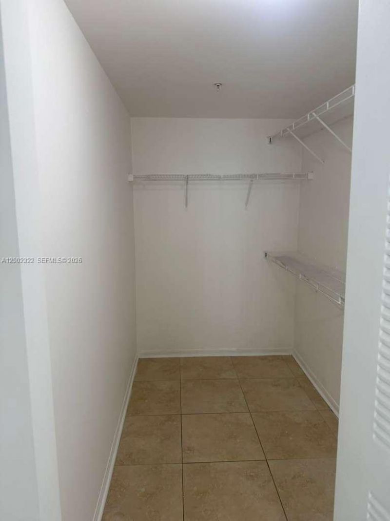 5099 NW 7th St, Unit 906, Miami, FL 33126 Photo