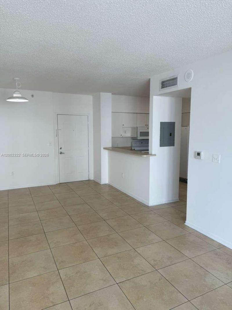 5099 NW 7th St, Unit 906, Miami, FL 33126 Photo