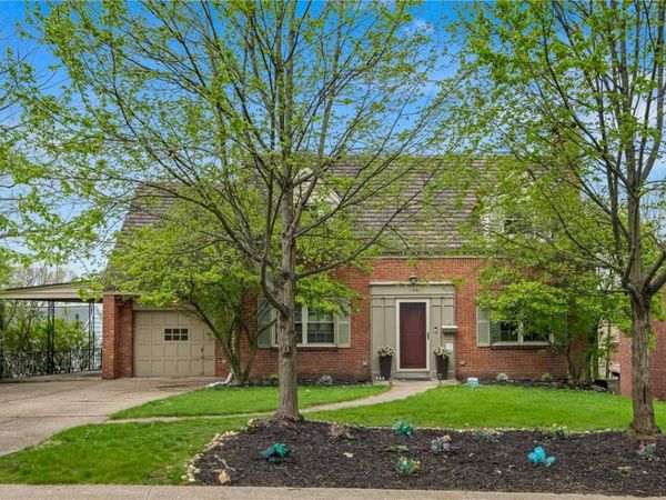 1152 Pinewood Dr , Pittsburgh, PA 15243