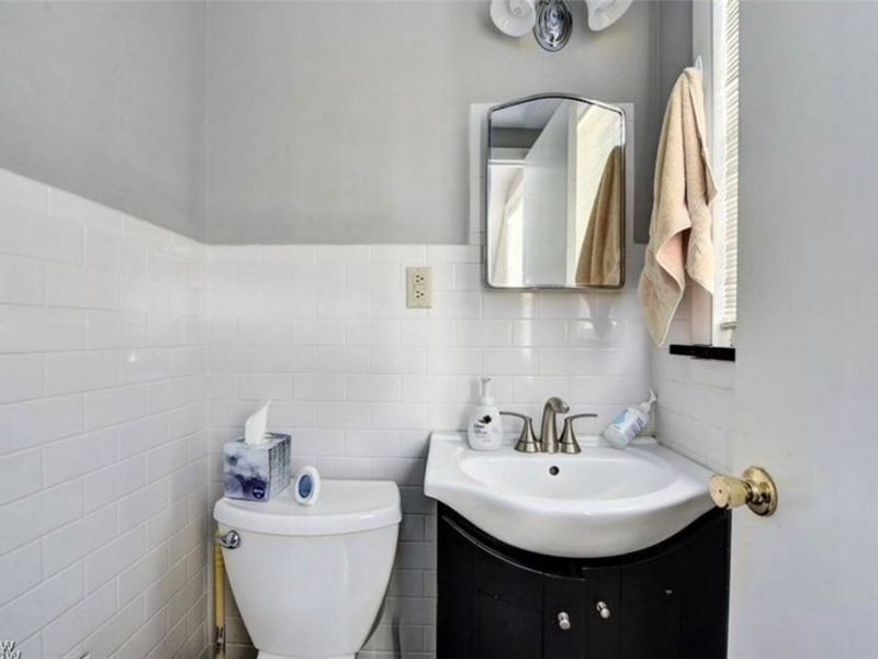 3932 Meadowbrook Boulevard, University Heights, OH 44118 Photo 14