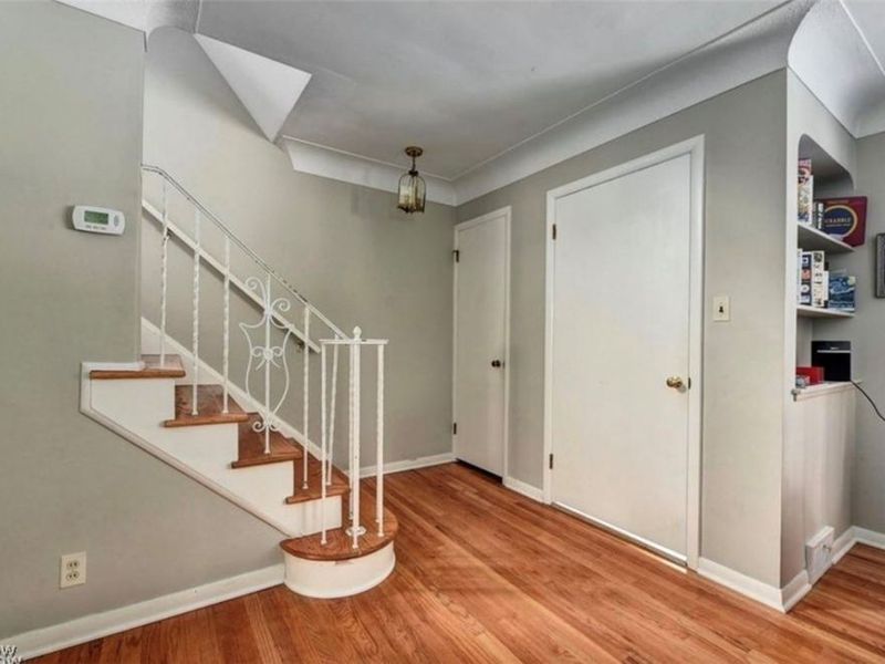 3932 Meadowbrook Boulevard, University Heights, OH 44118 Photo 6