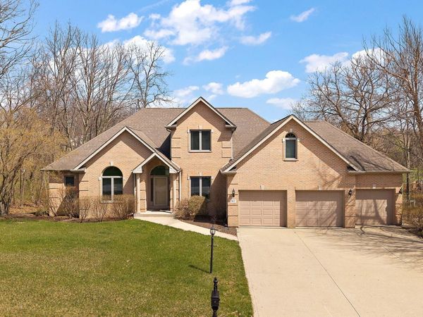 363 Tremont Lane, Valparaiso, IN 46385