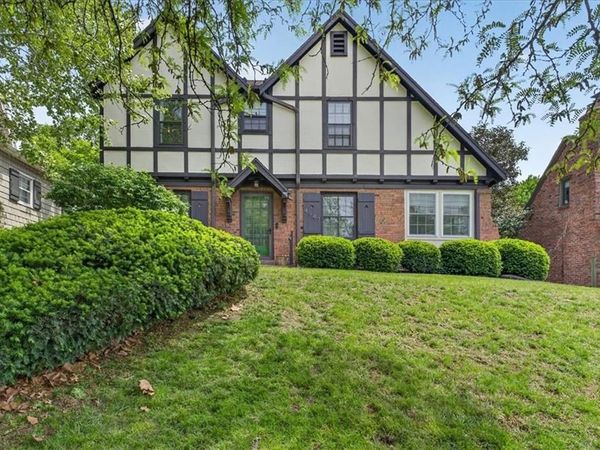 4947 State Line Road, Kansas City, MO 64112