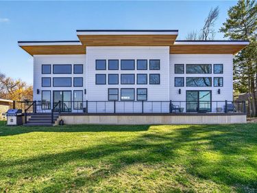 2501 Lake Road, Ontario, NY 14519