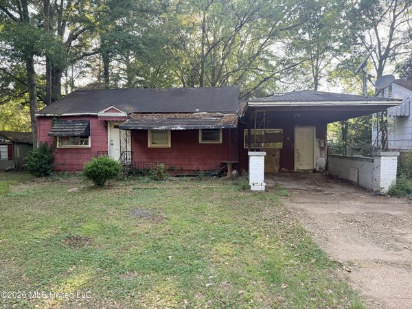2635 Pinebrook Drive, Jackson, MS 39212
