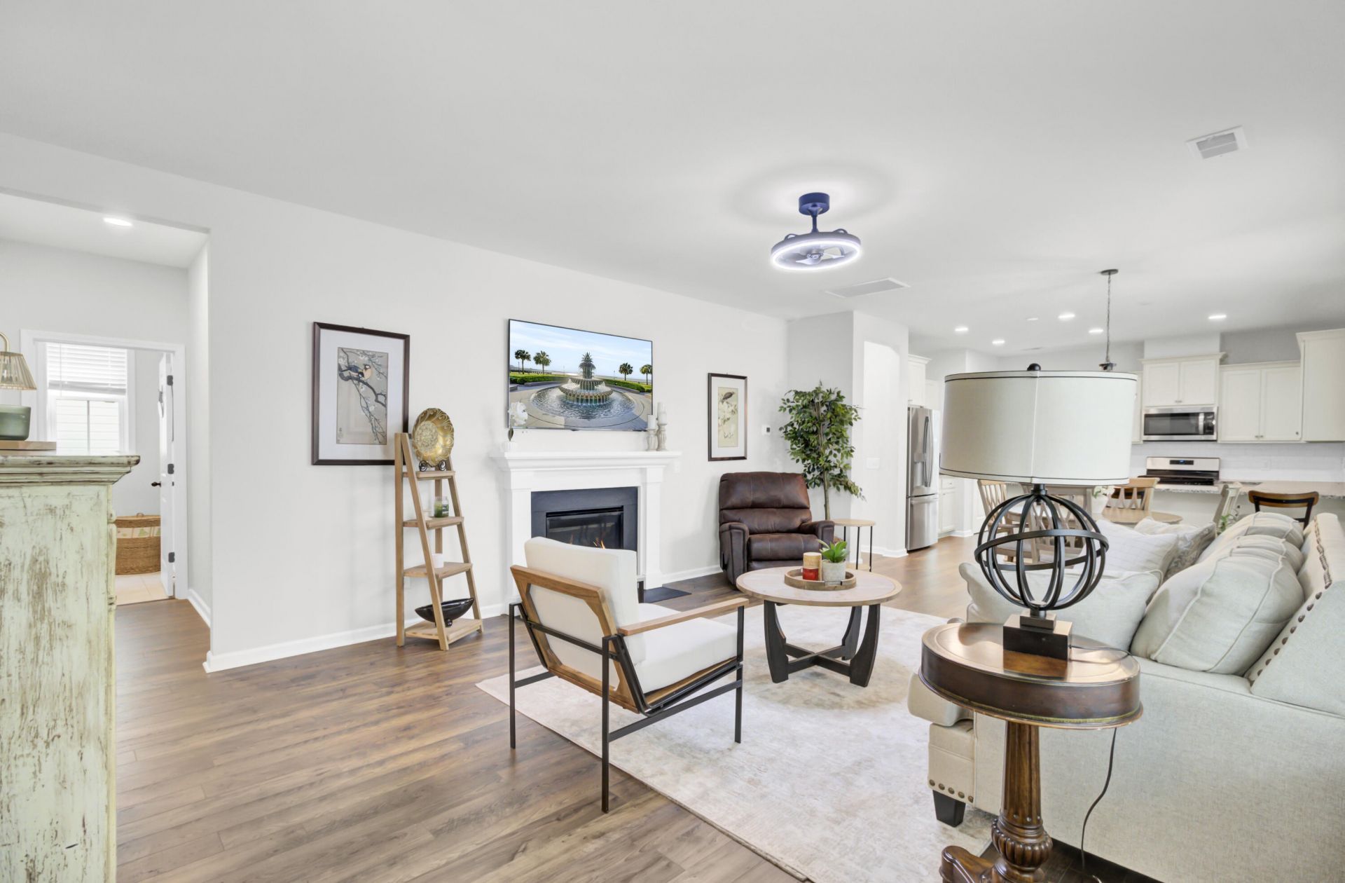 8628 Windsor Hill Boulevard Photo 5