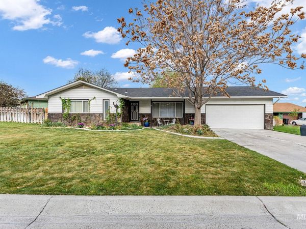 103 Rainbow Cir, Buhl, ID 83316