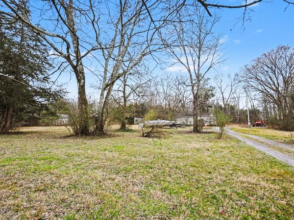 1422 Canoe Branch Rd , Lebanon, TN 37087
