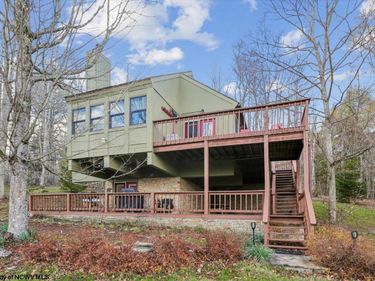 213 Treetop Lane, Davis, WV 26260