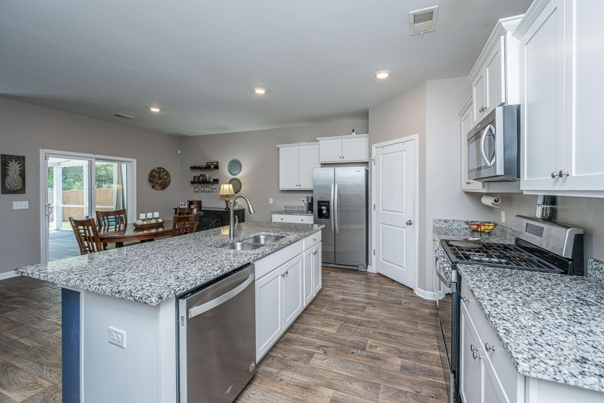 189 Lagoona Drive Photo 6