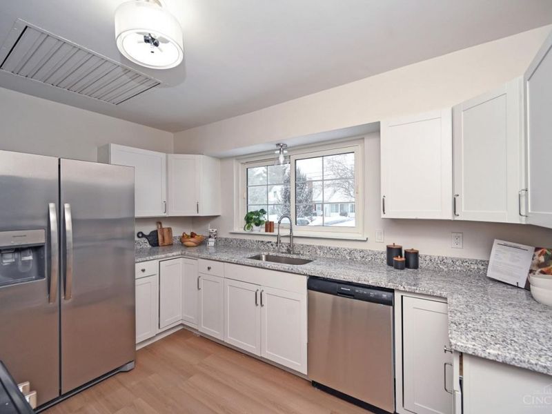 5017 Zion Road, Miami Twp, OH 45002 Photo 9